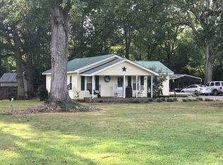 208 Noah Rd, Eagle Springs, NC 27242