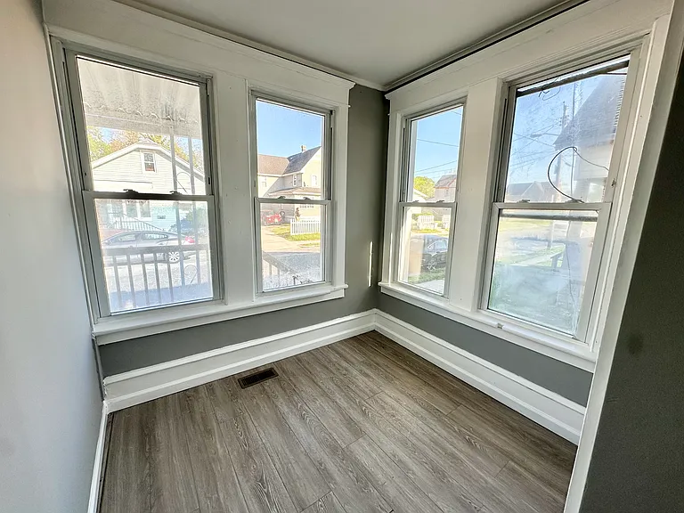 137 N 3rd St #1 — Photo 10