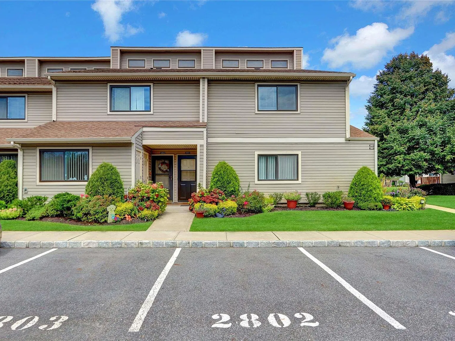 100 Daly Boulevard, Unit 2804