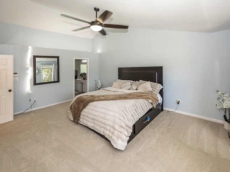5889 Pebblestream Dr — Photo 16