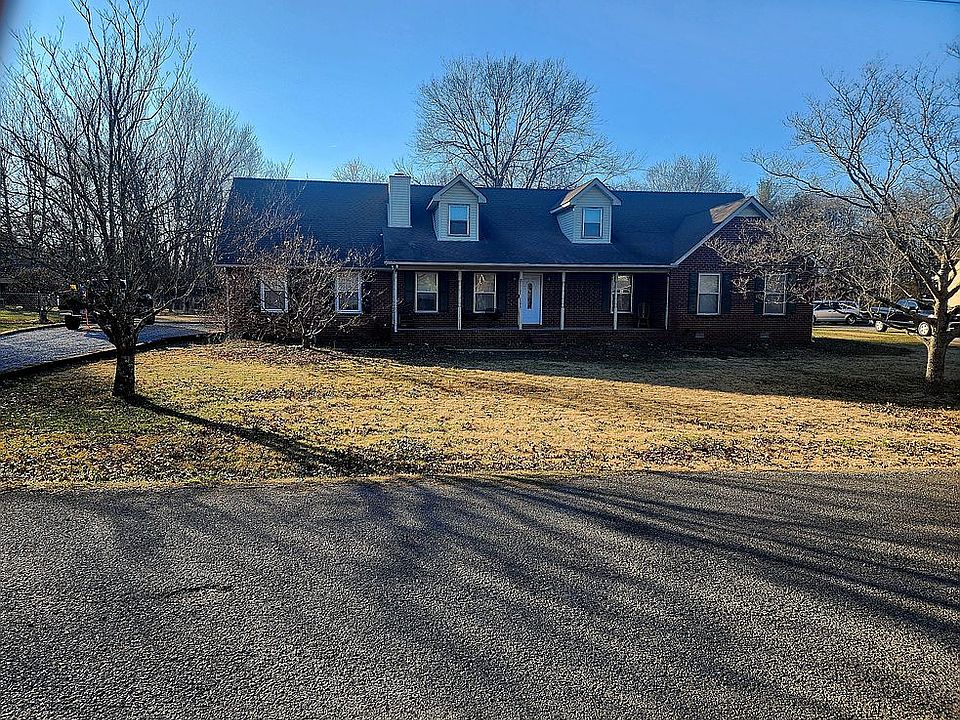 1st image of 160 Elizabeth Dr