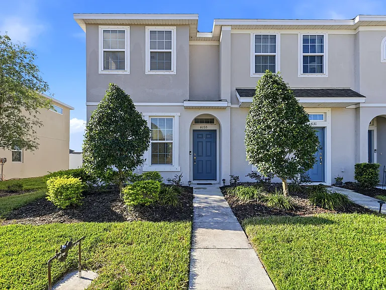 6135 Fairmont Ln — Photo 1
