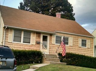 210 Ellsworth St, Iselin, NJ 08830