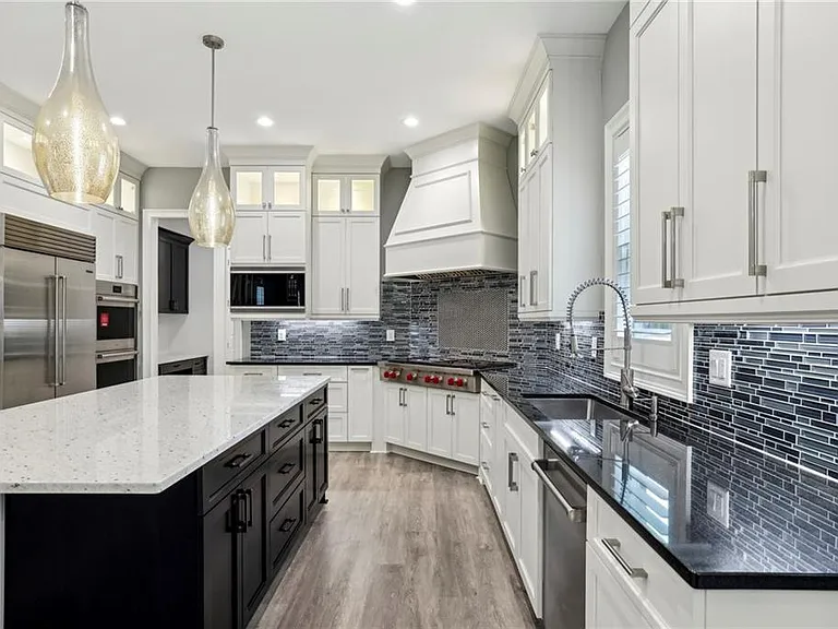 3750 Robinson Rd NE — Photo 23