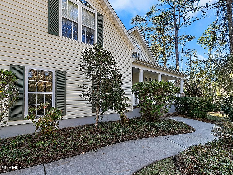 1st image of 4071 Honey Locust Way