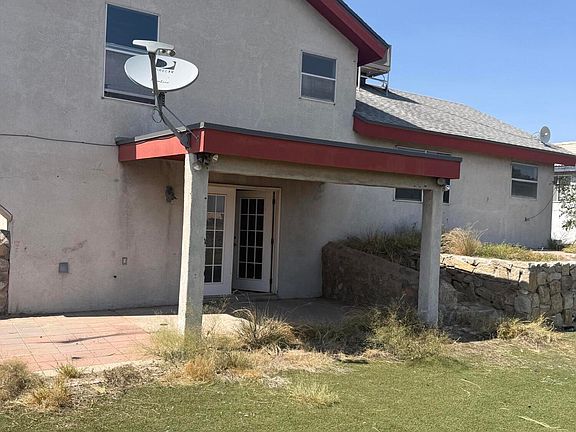 3rd image of 221 Bay Club Dr