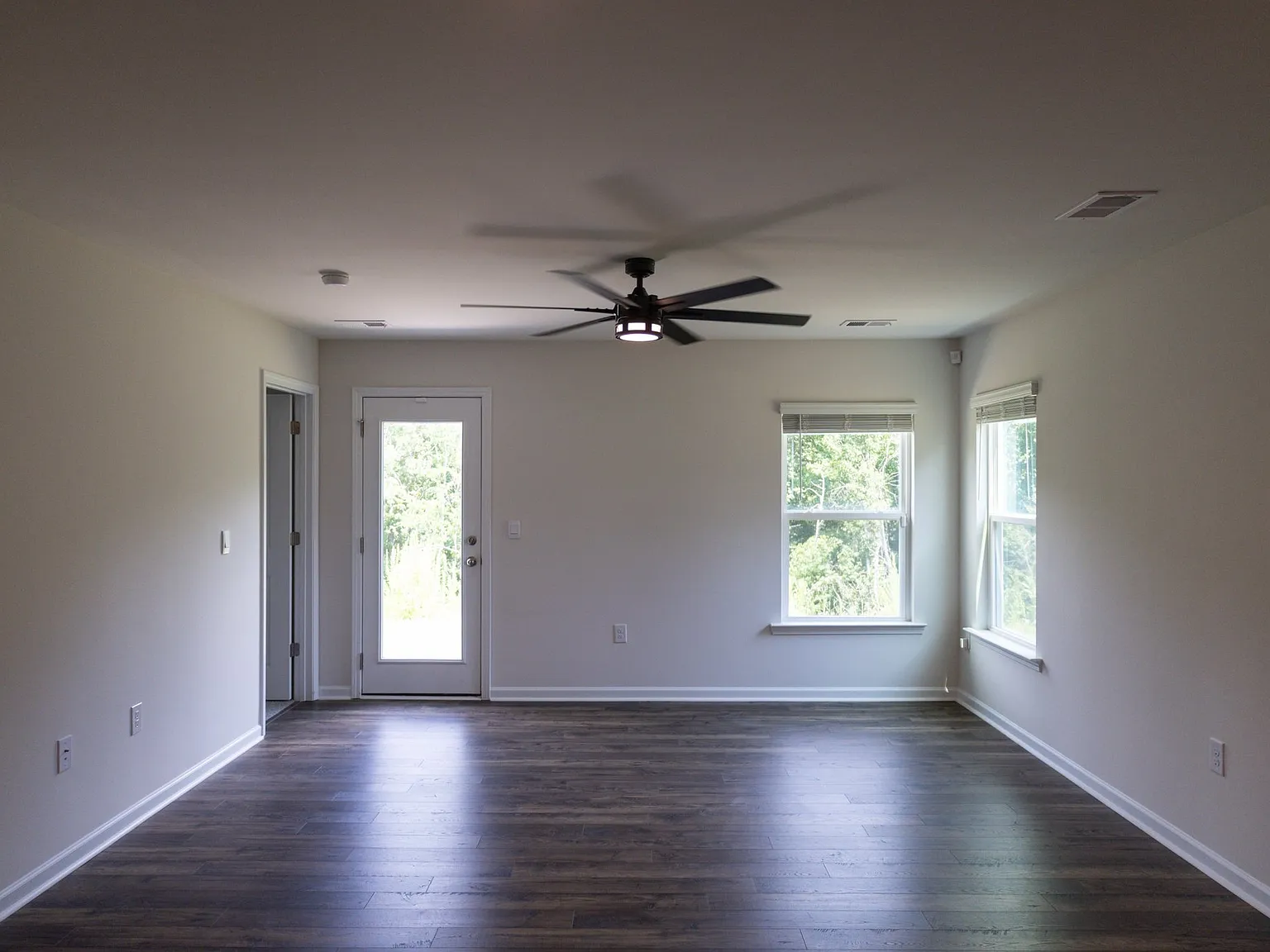 Cozy 3 Bed/2 Bath Single Family Home in Easley, SC - $1900/mo — Photo 3