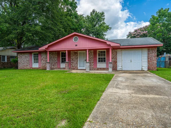 18 Summit Ave, Goose Creek, SC 29445