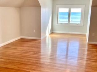 10 Humphrey St #3, Swampscott, MA 01907