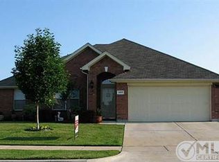 1207 Fleetwood Cove Dr, Grand Prairie, TX 75052
