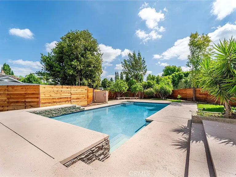 5206 Topeka Dr — Photo 50