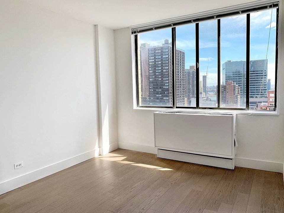 1st image of 200 E 33rd St APT 22B