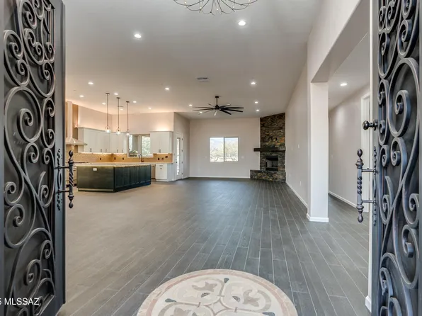 2102 N Corte El Rancho Merlita, Tucson, AZ 85715