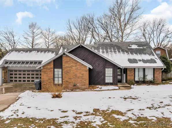 1000 Surrey Dr, Ardmore, OK 73401