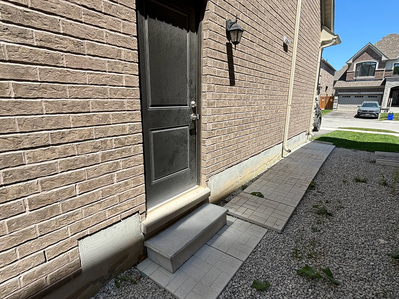 2 bed, 850 sqft, $1,999 — Photo 2