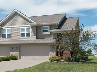 15 S Park Ridge Rd, North Liberty, IA 52317