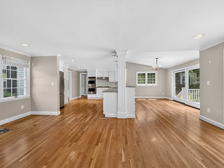 131 Montvale Rd — Photo 14