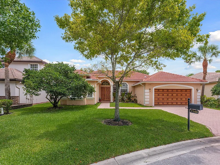 7140 Pinecreek Way — Photo 1