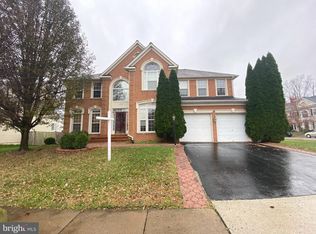 12277 Scarlet Maple Dr, Gainesville, VA 20155