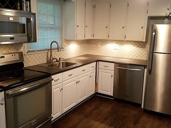 3rd image of 5307 Larewood Dr