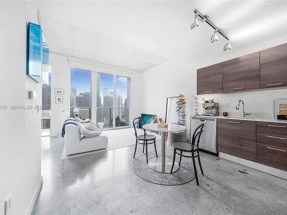 151 SE 1st St #2503