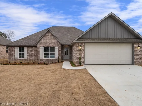 8323 McLaren Dr, Fort Smith, AR 72906