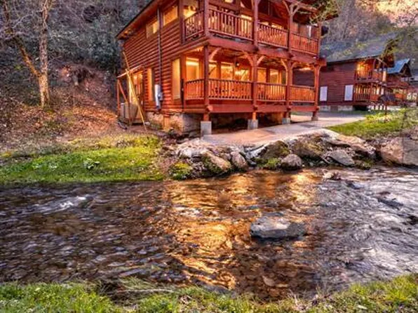 331 Caney Creek Rd, Pigeon Forge, TN 37863