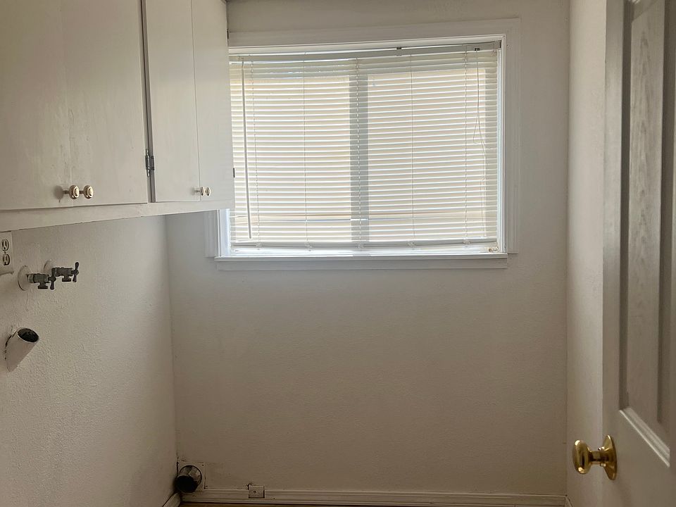 1st image of 520 De Barr Ave