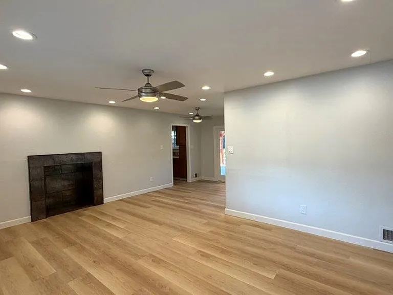 1579 Terry Way — Photo 5