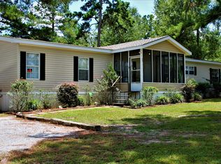 35 J C Pickering Dr, Seminary, MS 39479