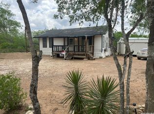 512 E Avenue J, Christine, TX 78012