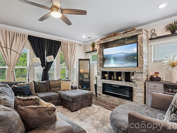 3rd image of 14200 Laughing Gull Rd