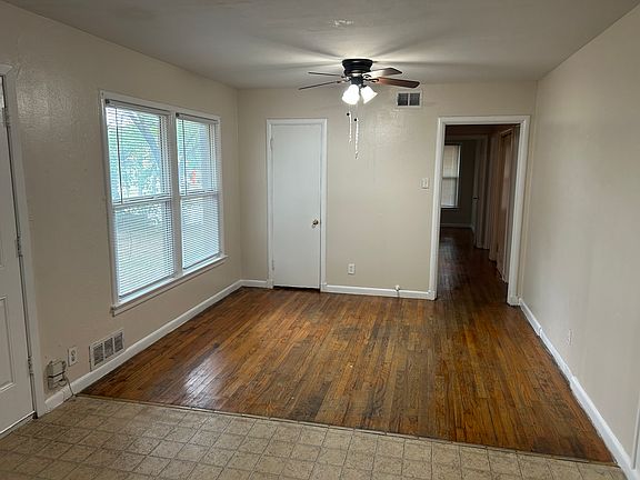 3rd image of 1916 Landa Dr