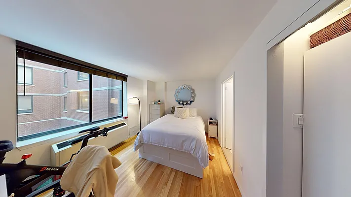 Rented by AZ REALTY NYC LLC | media 2