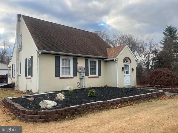 2588 Morris Rd, Lansdale, PA 19446