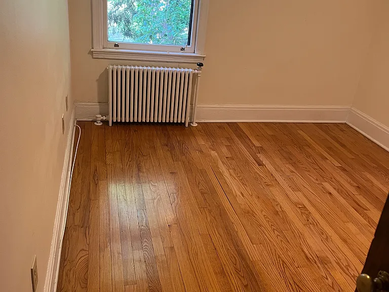 198 Pawling Ave #22 — Photo 9