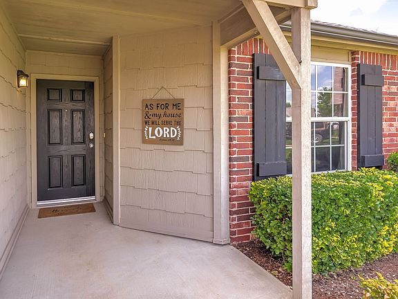 3rd image of 137 Dp Newman Cir
