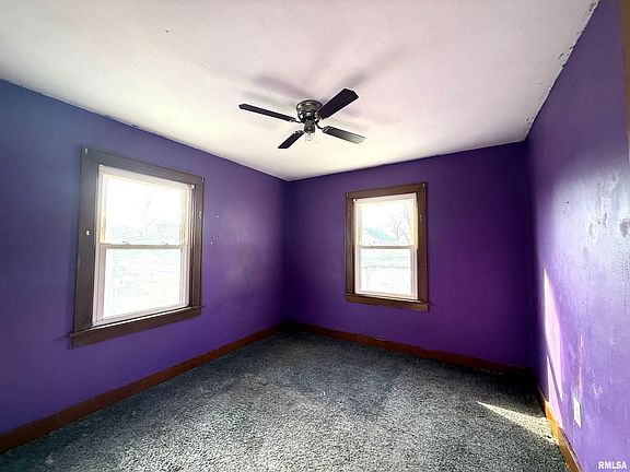 4th image of 1802 Quaker St