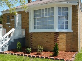 9417 S La Salle St, Chicago, IL 60620