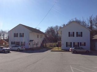 3221-B Summit Ave, Greensboro, NC 27405