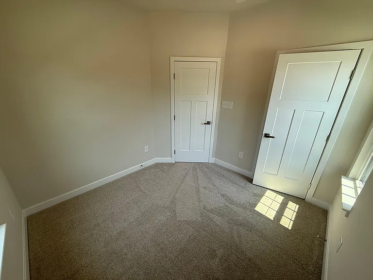 1101 Arborway Ln #1 — Photo 24