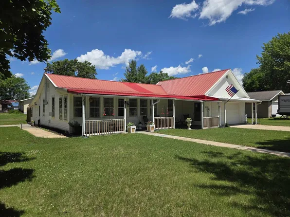 320 W Nebraska Street, Muscoda, WI 53573