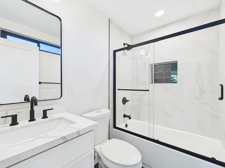 GS - 3129 Emerson — Photo 27