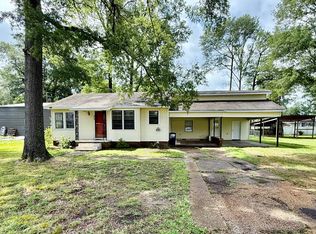 808 Mulberry St, Amory, MS 38821