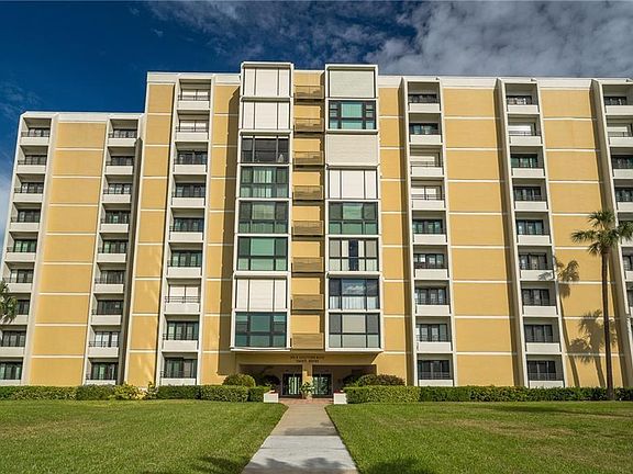 2nd image of 851 Bayway Blvd APT 306