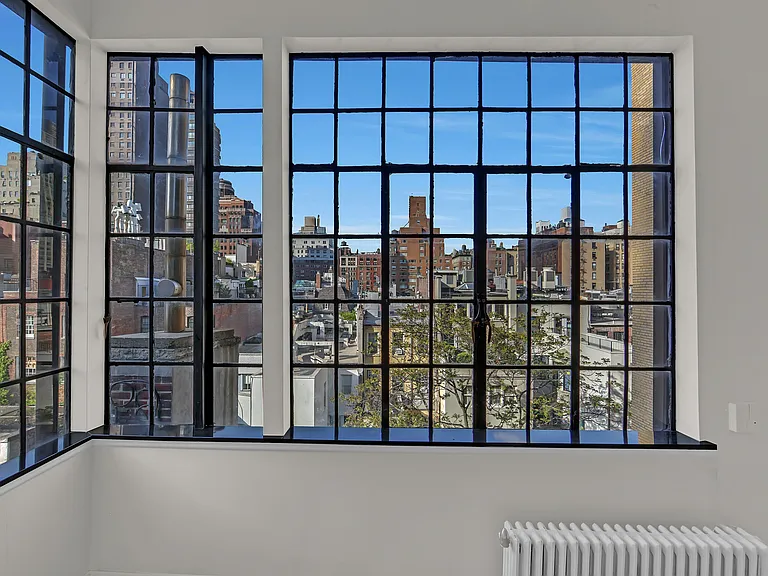 127 E 69th St #PENTHOUSE — Photo 3