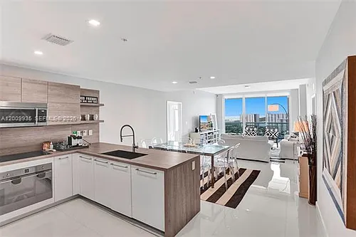 400 Sunny Isles Blvd Photo 1
