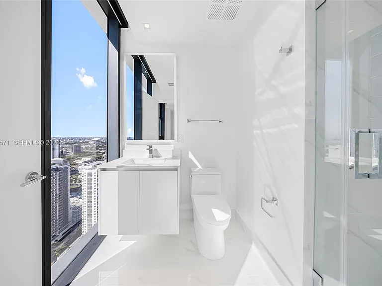 700 NE 24th St #4007 — Photo 49