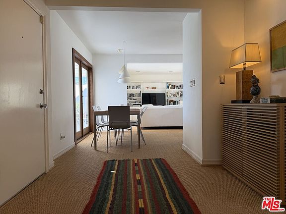 2nd image of 924 5th St APT 10