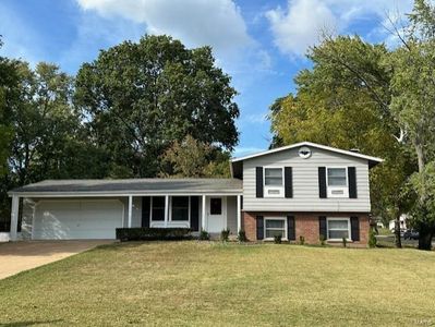 301 Spring Ct, Manchester, MO, 63011